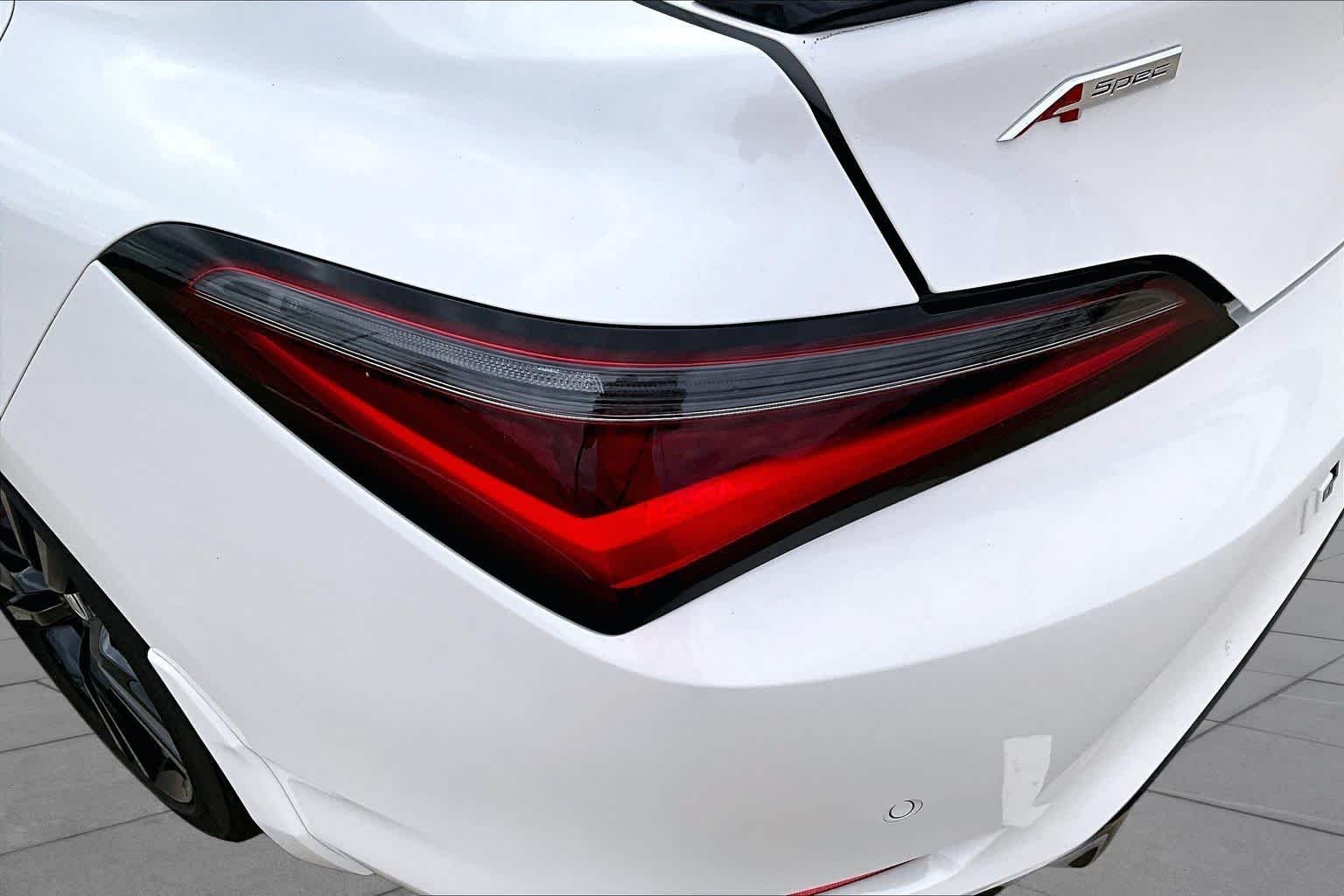 Used 2026 Platinum White Pearl Acura FWD A-Spec with Technology image 28
