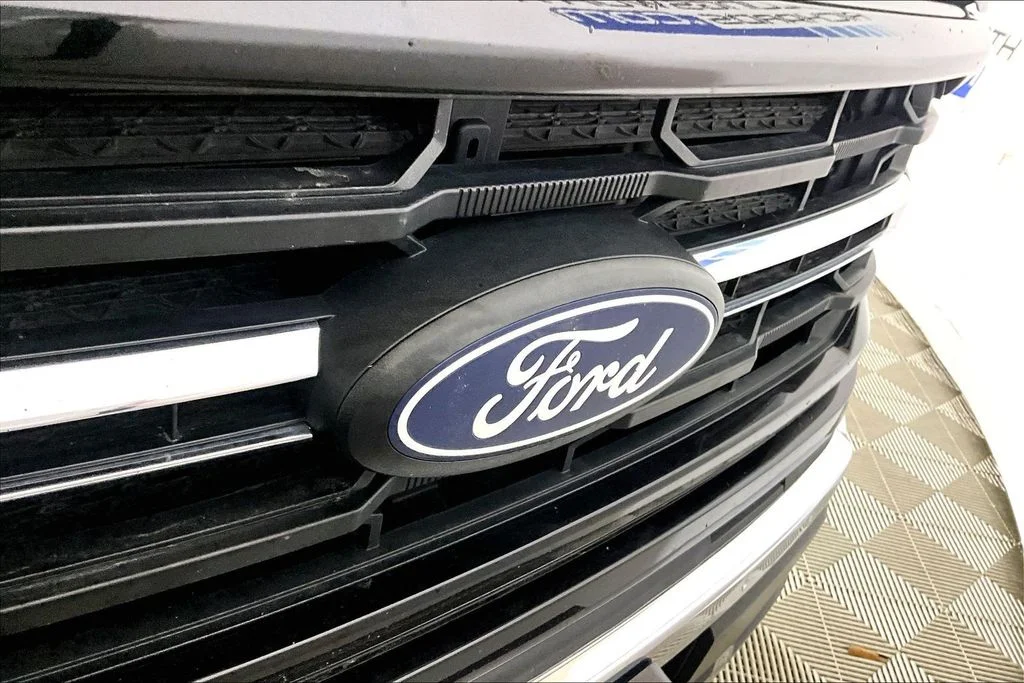 Certified Used 2025 Black Metallic Ford XLT image 23
