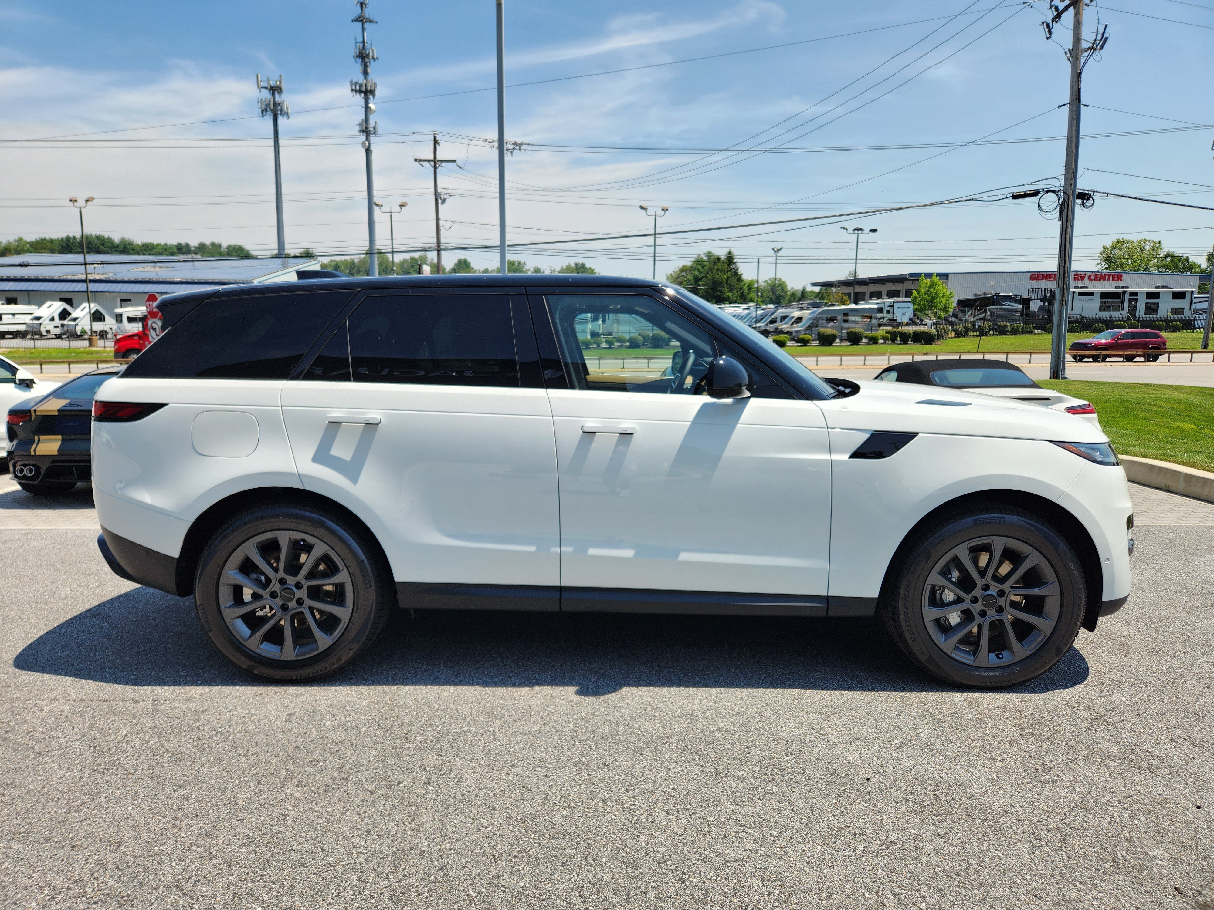 New 2026 Fuji White LAND ROVER SE image 6