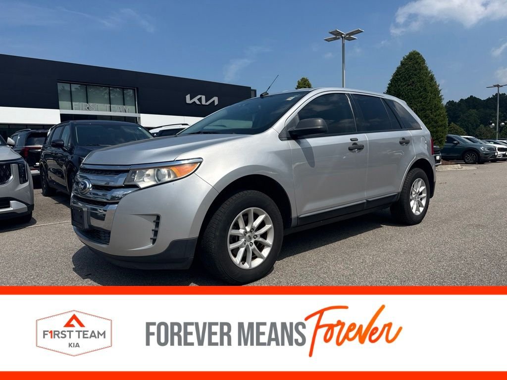 Used 2014 Silver Ford SE image 1