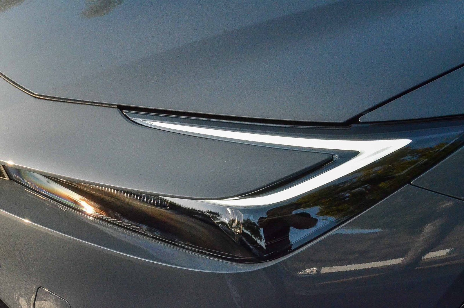2026 Toyota Prius Plug-in Hybrid XSE - Photo 11