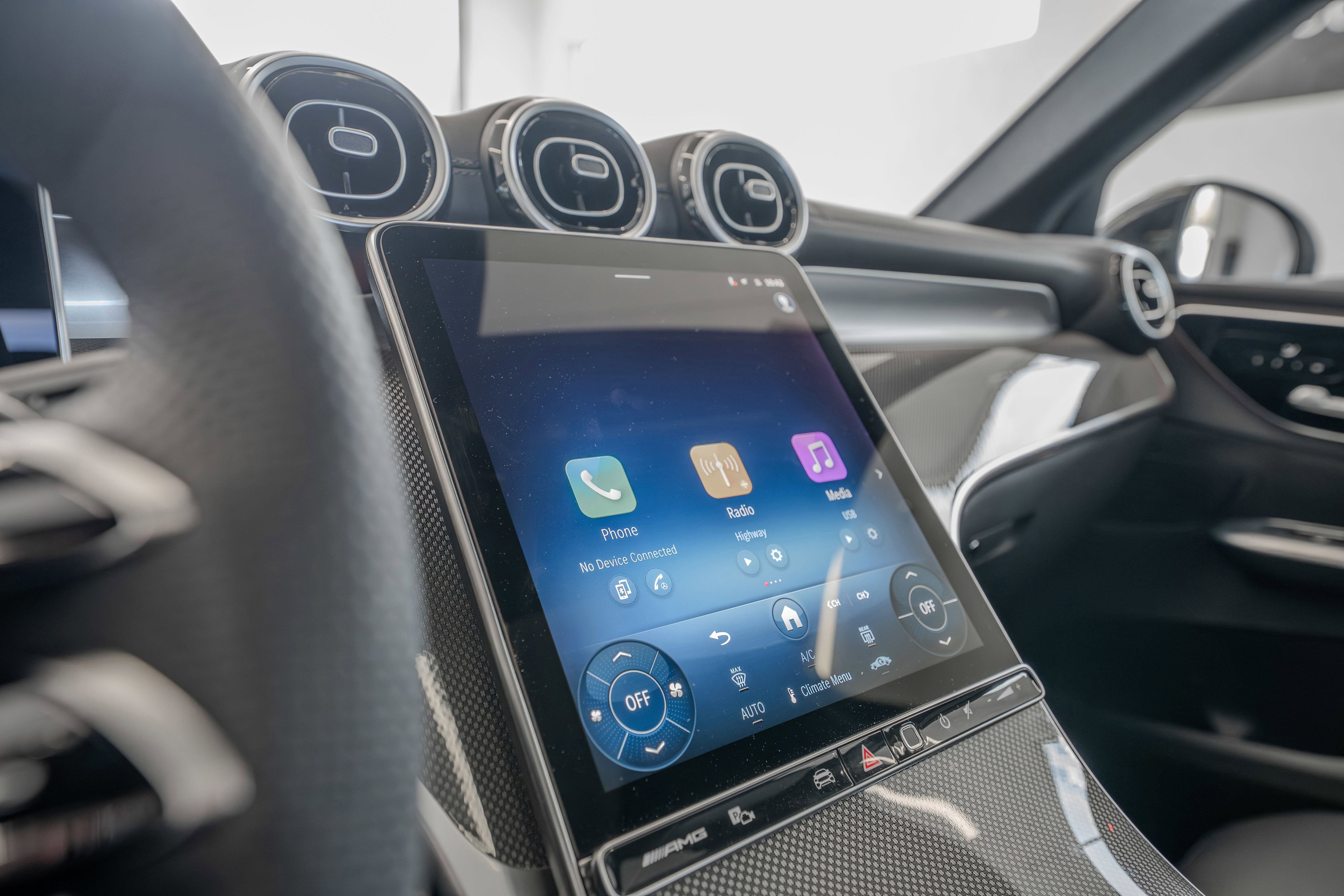 2025 Mercedes-Benz GLC AMG GLC43 - Photo 30