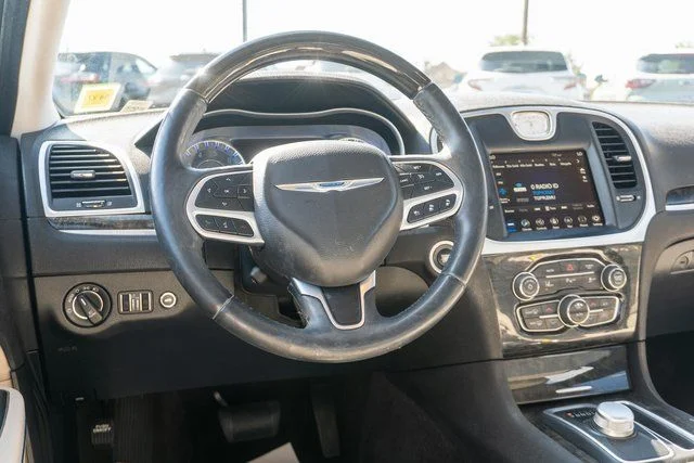 Used 2018 White Chrysler Limited image 15