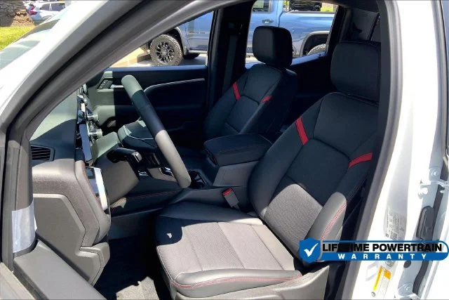 2026 Chevrolet Colorado Z71 - Photo 10