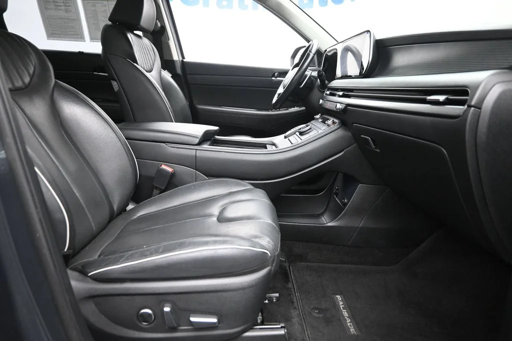 Used 2023 Gray Hyundai Limited image 9