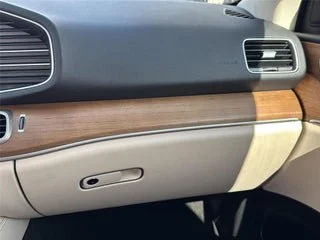 Used 2021 Beige Mercedes-Benz GLE 450 image 12