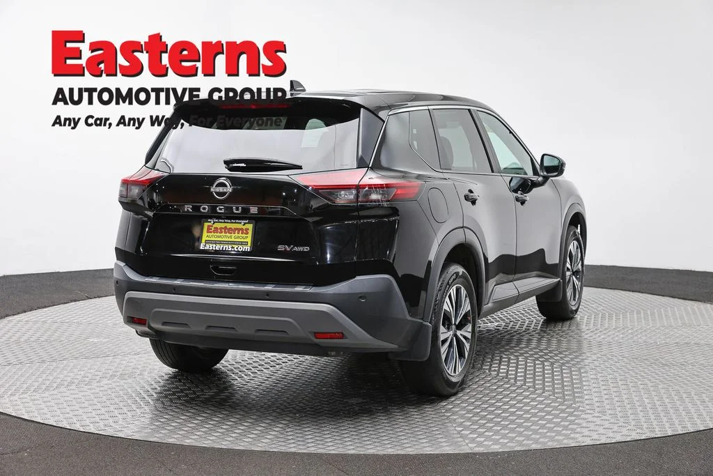 Used 2022 Black Nissan SV image 5