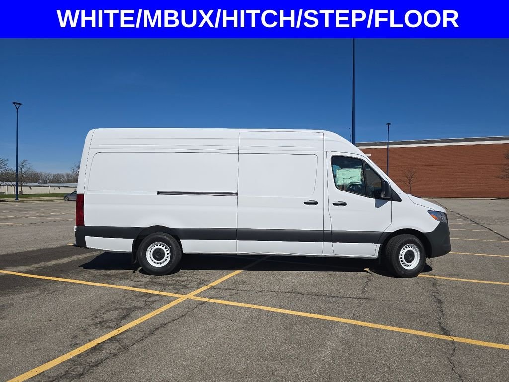 New 2026 Arctic White Mercedes-Benz Cargo 170 WB image 11