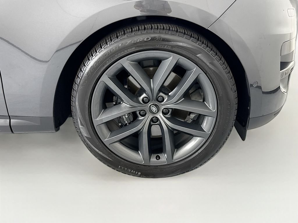 Used 2024 Carpathian Grey Premium Metallic Land Rover SE image 33