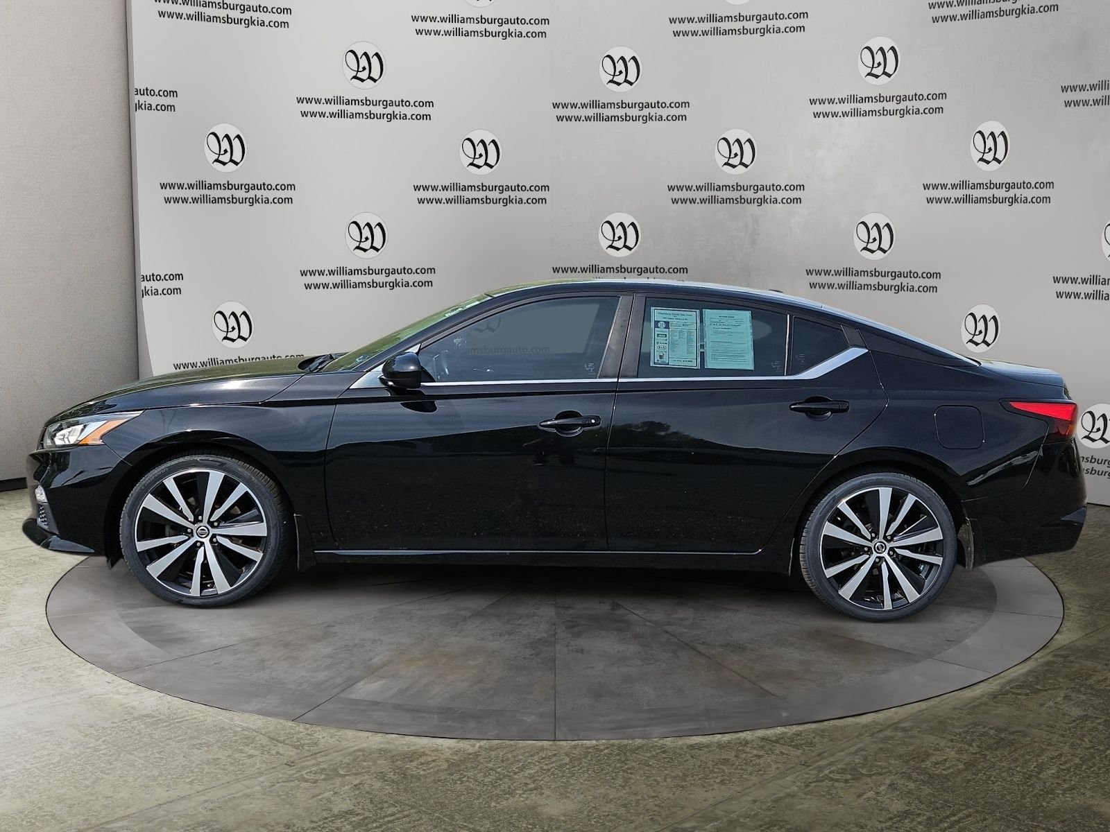 Used 2019 Nissan Altima SR with VIN 1N4BL4CV8KC182181 for sale in Williamsburg, VA