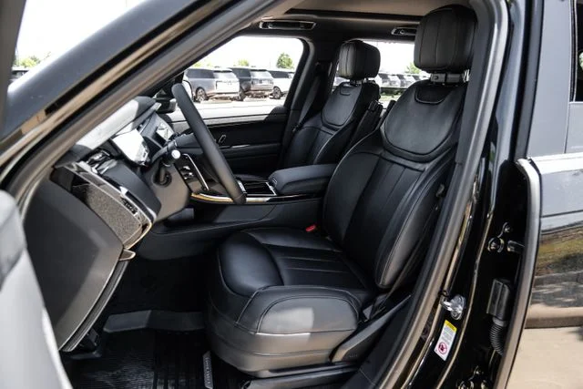 New 2026  Land Rover Dynamic SE image 41