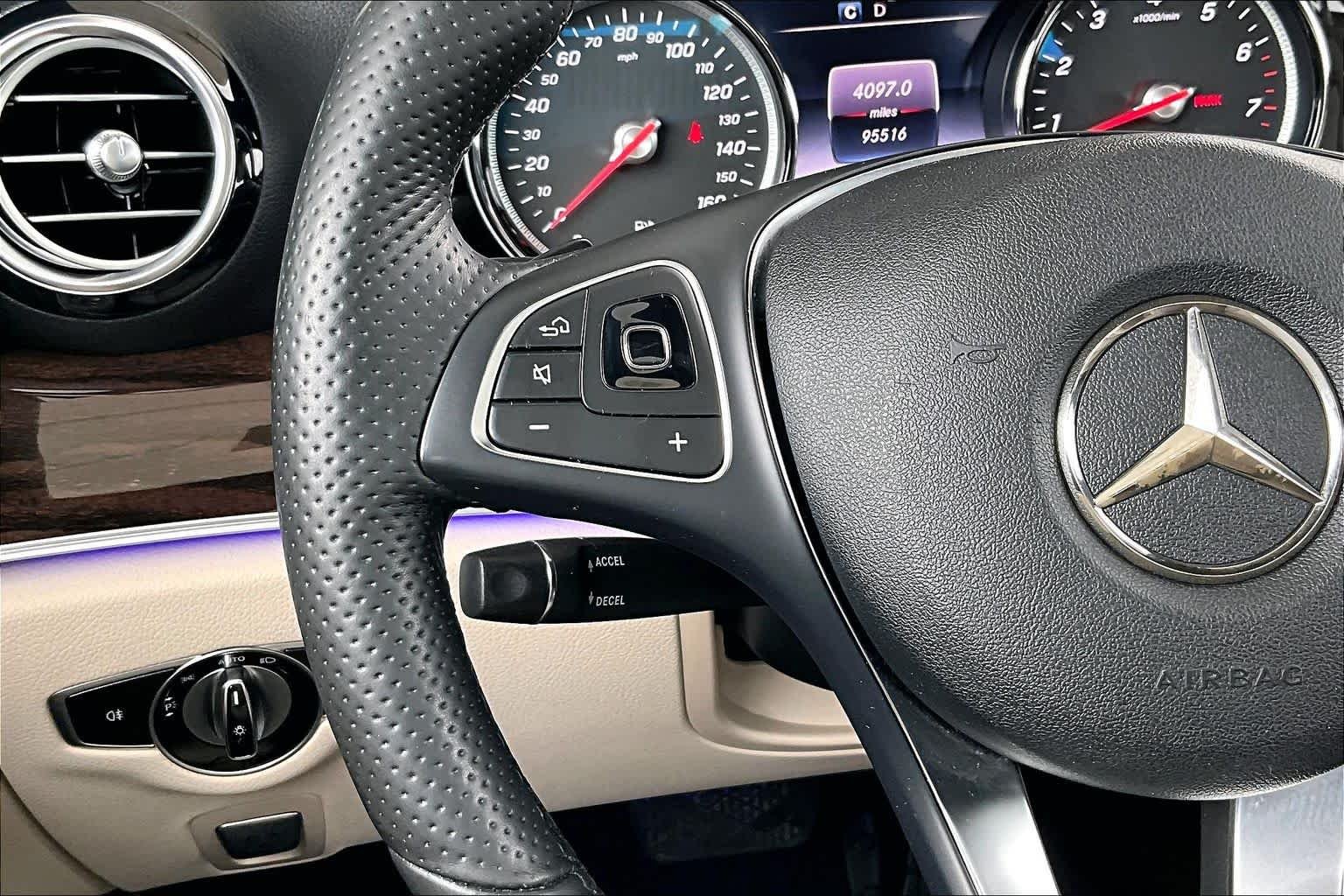 Used 2017 designo Diamond White Metallic Mercedes-Benz E 300 Sport image 21