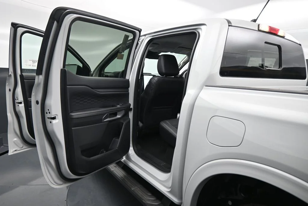 New 2026 Avalanche Ford Lariat image 18