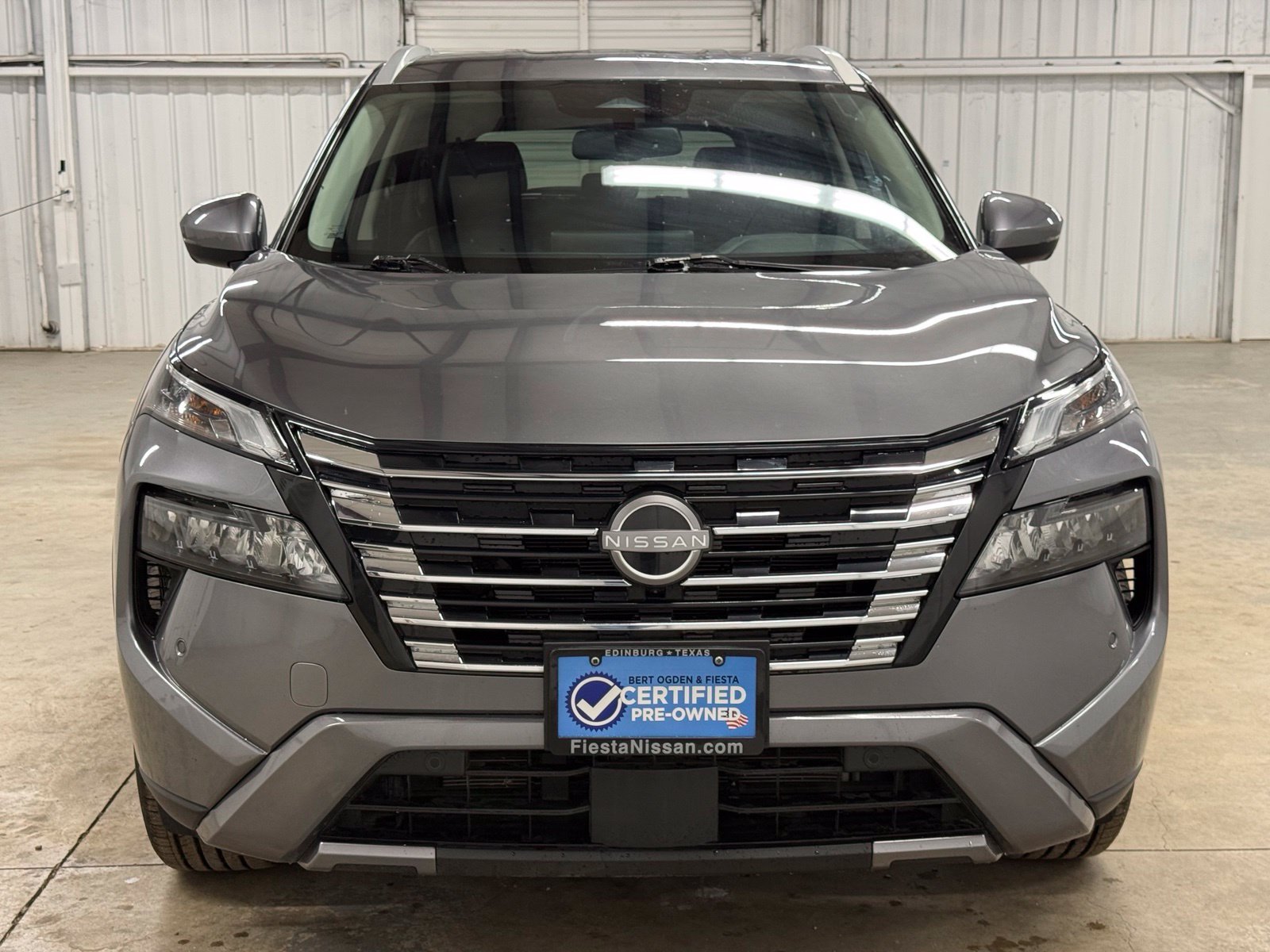 Used 2025 Gray Nissan SL image 2