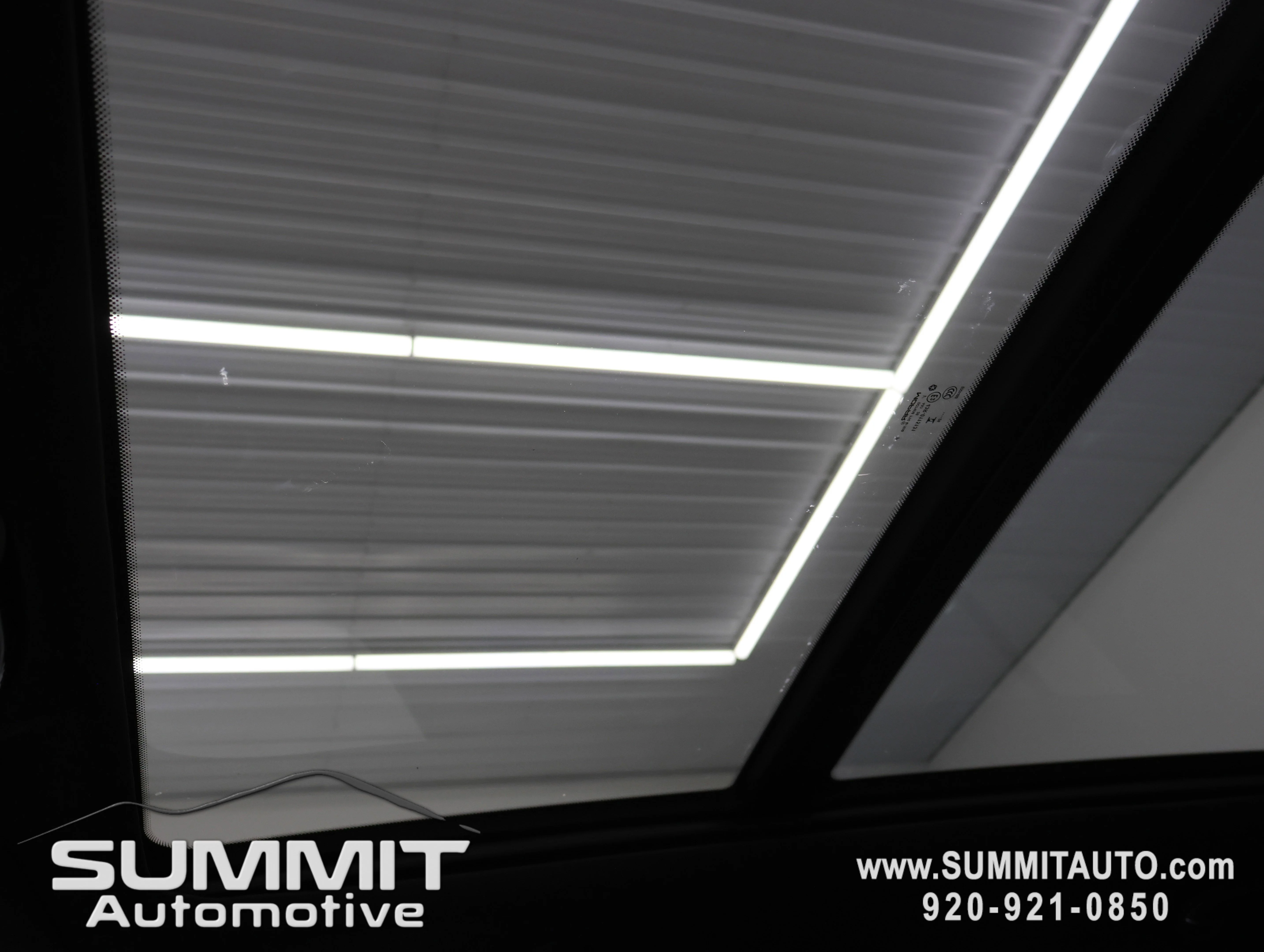 New 2026 Silver-Zynith Exterior Paint Jeep Summit Obsidian image 16