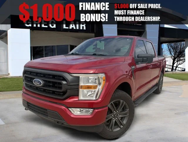 Used 2022 Red Ford XLT image 1
