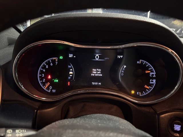 Used 2018 White/off-white Jeep Altitude image 15
