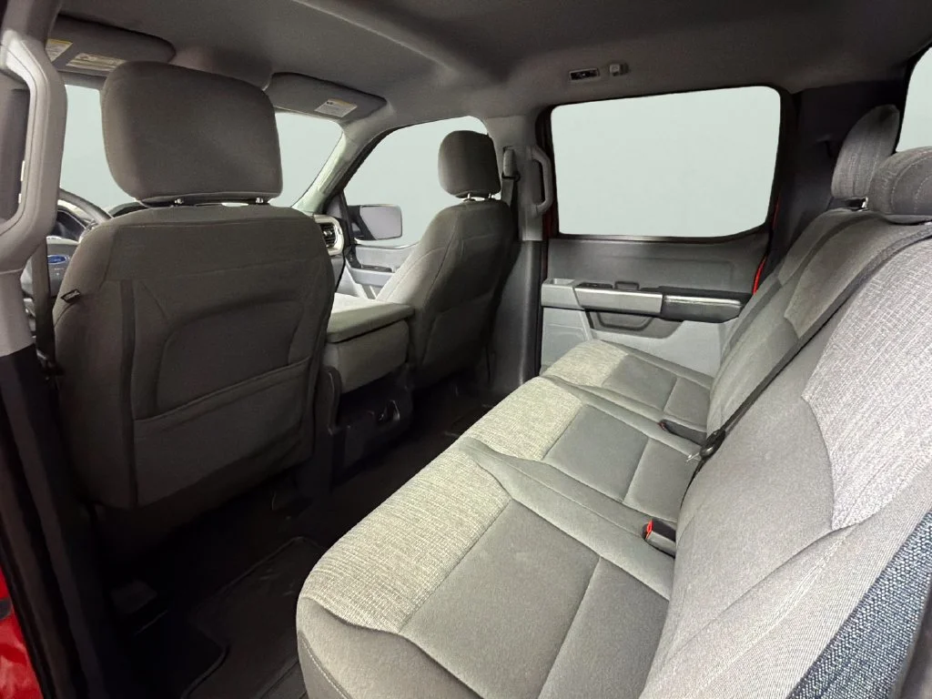Used 2021  Ford XL image 28