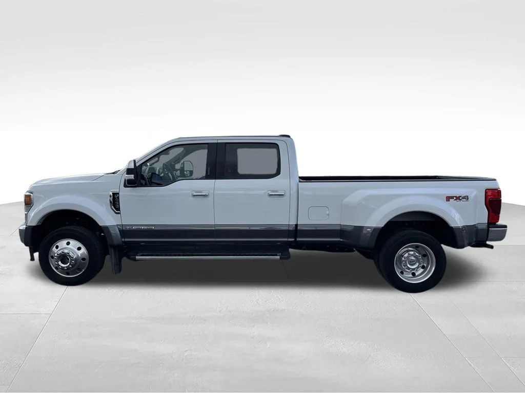 Used 2022 White Ford Lariat image 8