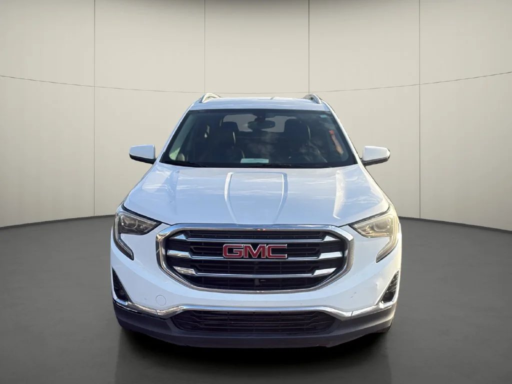 Used 2018 White GMC SLT image 2