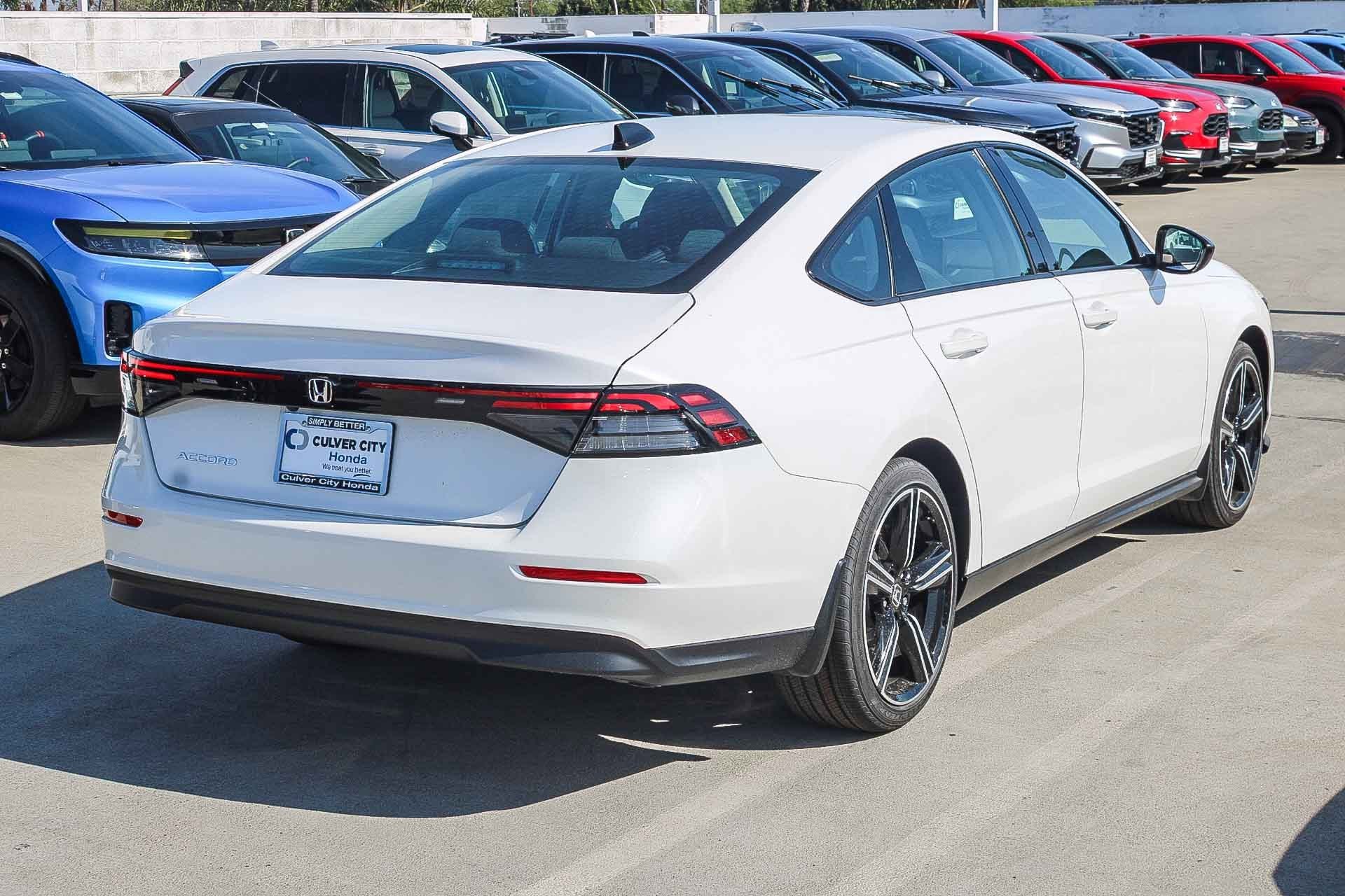 New 2026 Platinum White Pearl Honda SE image 8