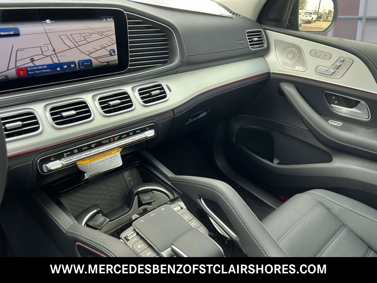 New 2026 Obsidian Black Metallic Mercedes-Benz GLE 350 image 34