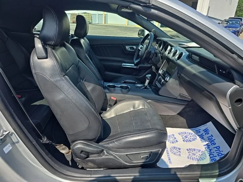 Used 2019 Silver Ford GT Premium image 30