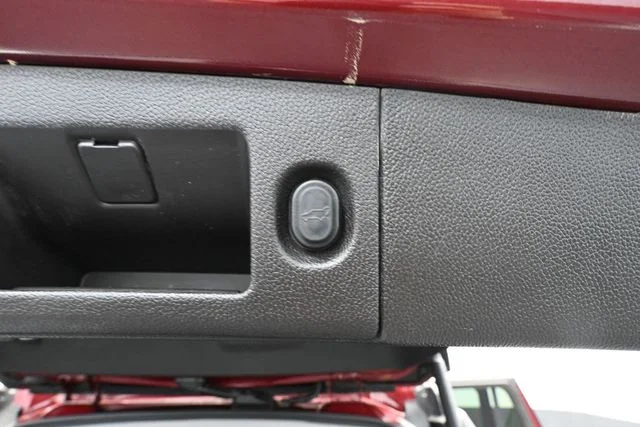Used 2017 Red GMC Denali image 54