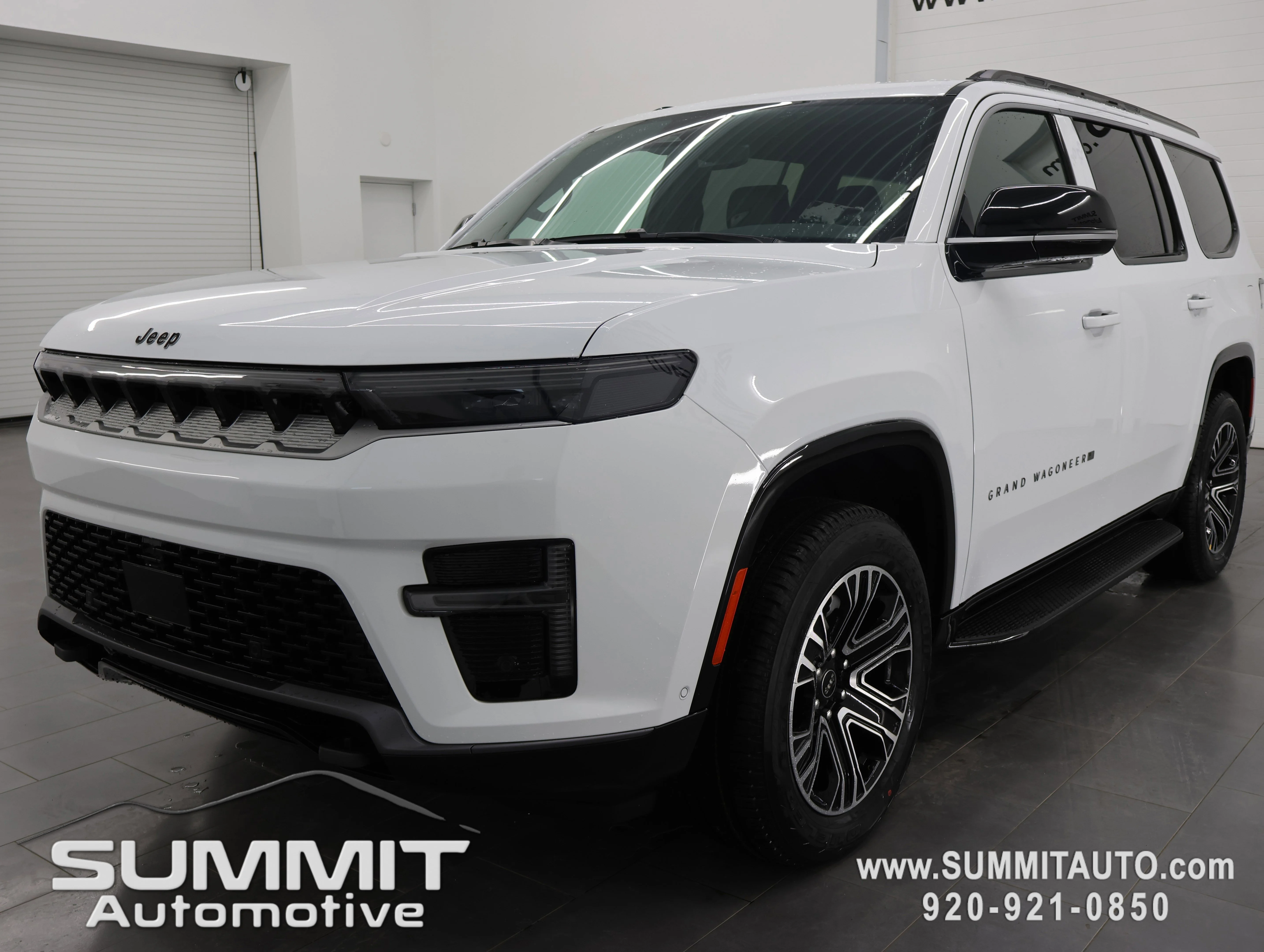 New 2026 Bright White Clear-Coat Exterior Paint Jeep  image 6
