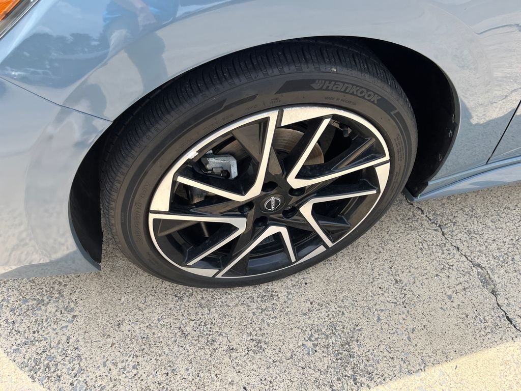 Used 2024 Gray Nissan SR image 9