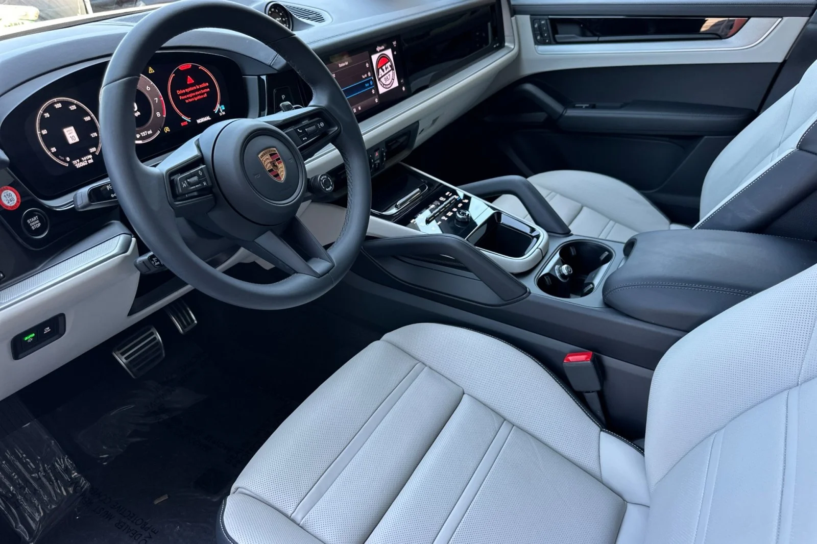 Certified Used 2025 Chalk Porsche S image 4