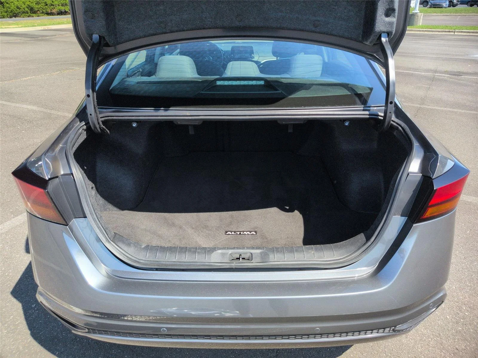 Used 2024 Gun Metallic Nissan 2.5 SV image 33