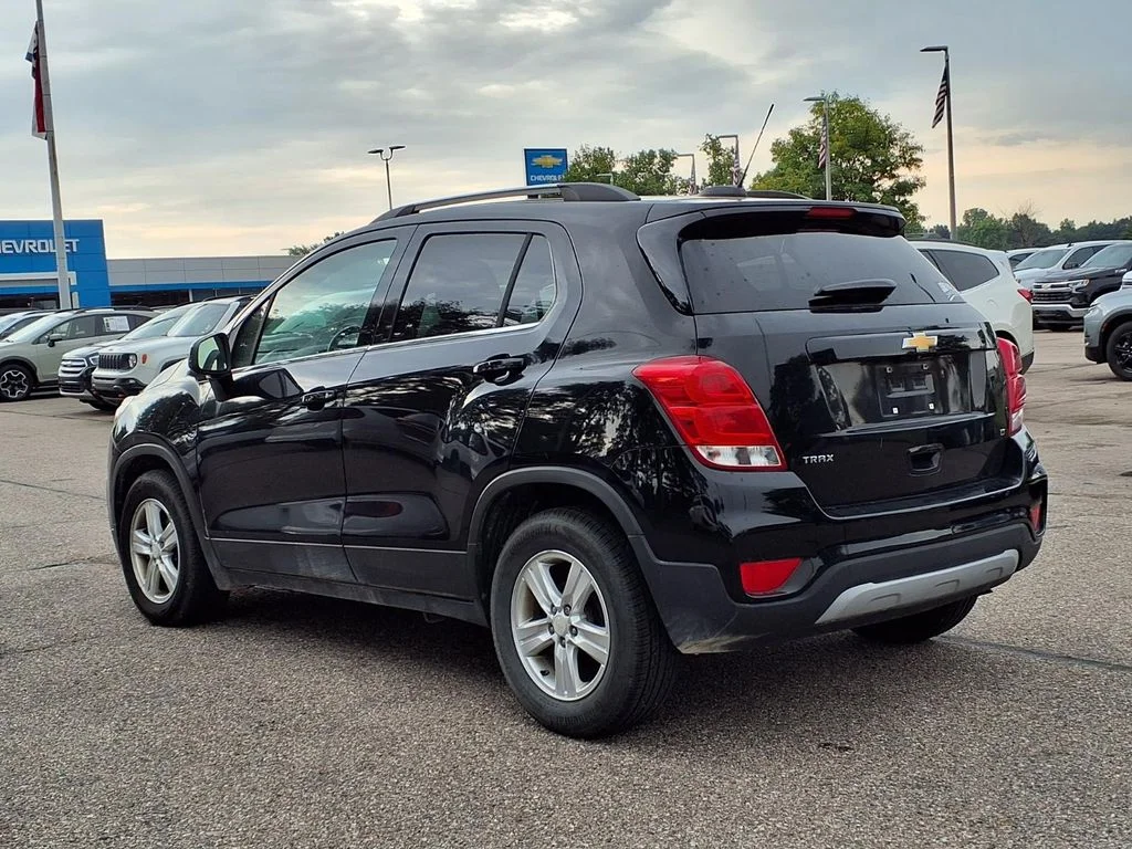 Used 2017 Black Chevrolet LT image 6