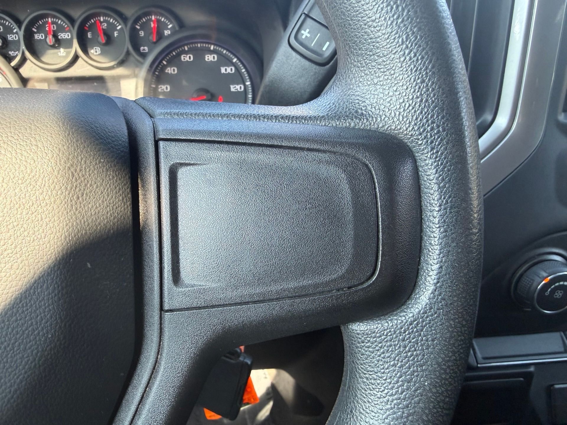 Used 2019 White Chevrolet Custom image 13