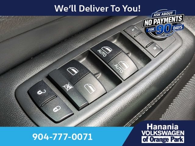 Used 2018 Black Jeep Altitude image 24