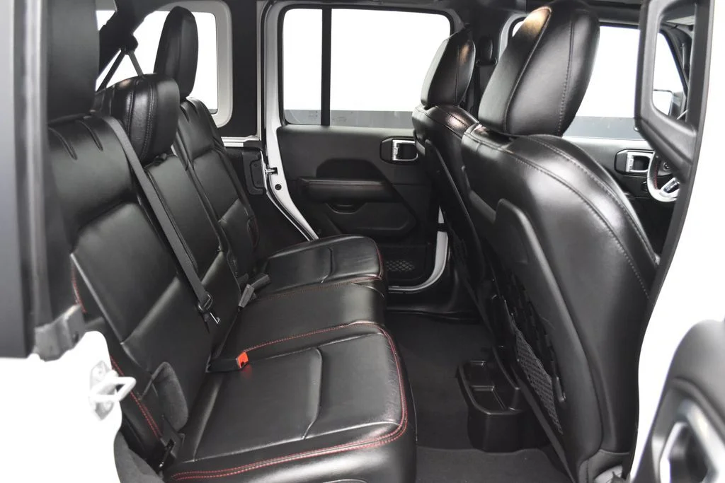 Used 2020 White Jeep Unlimited Rubicon image 25