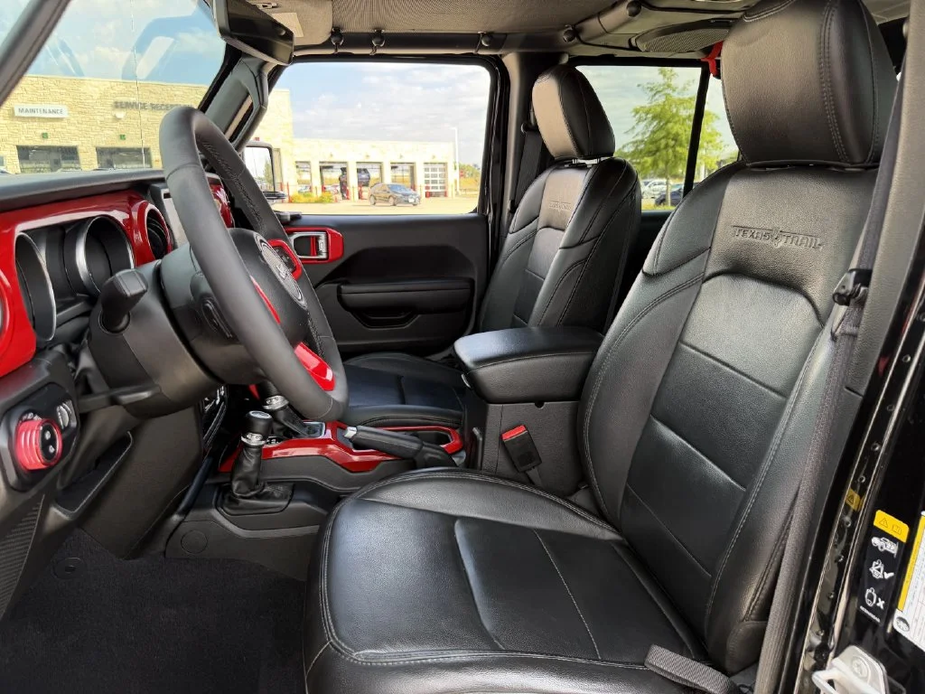 Used 2023 Black Jeep Texas Trail image 25