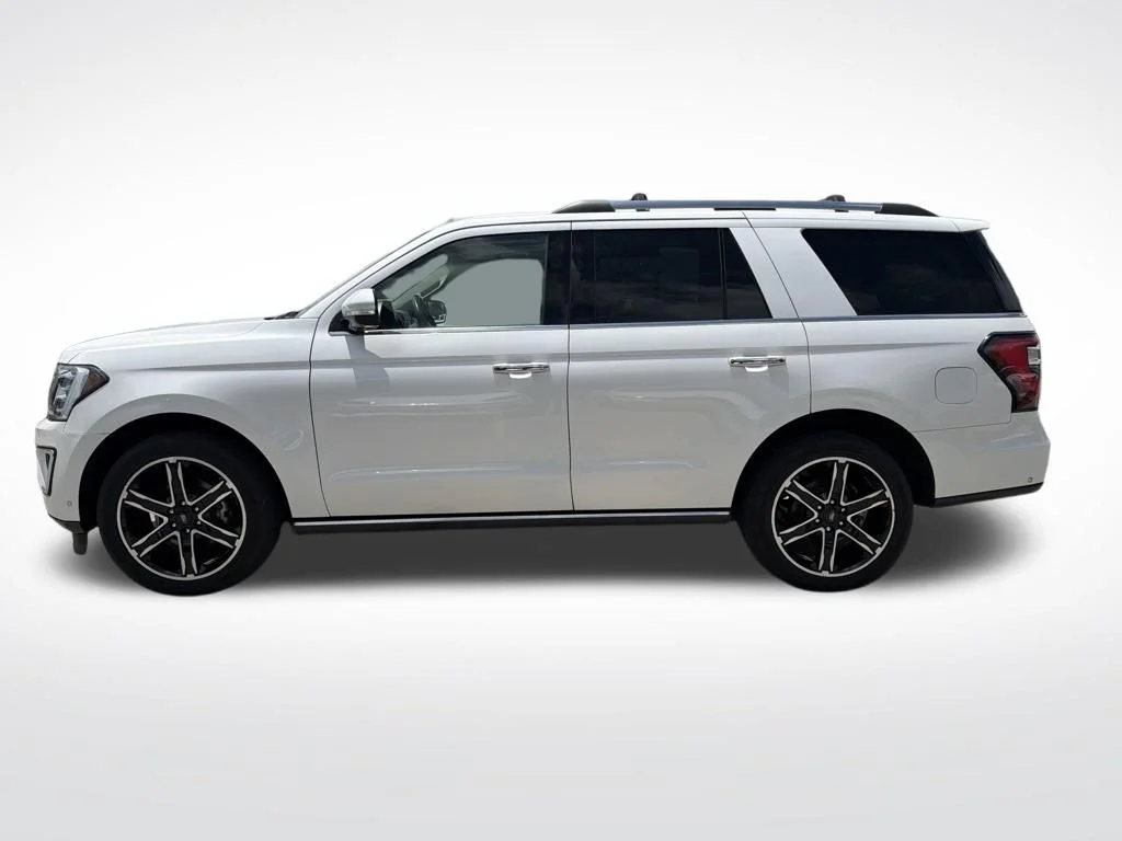 Used 2019 White Platinum Clearcoat Metallic Ford Limited image 8