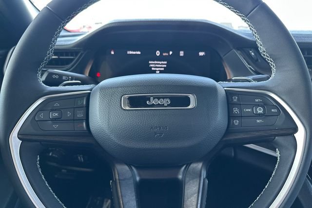 New 2026 Velvet Red Pearl-Coat Exterior Paint Jeep Laredo image 24