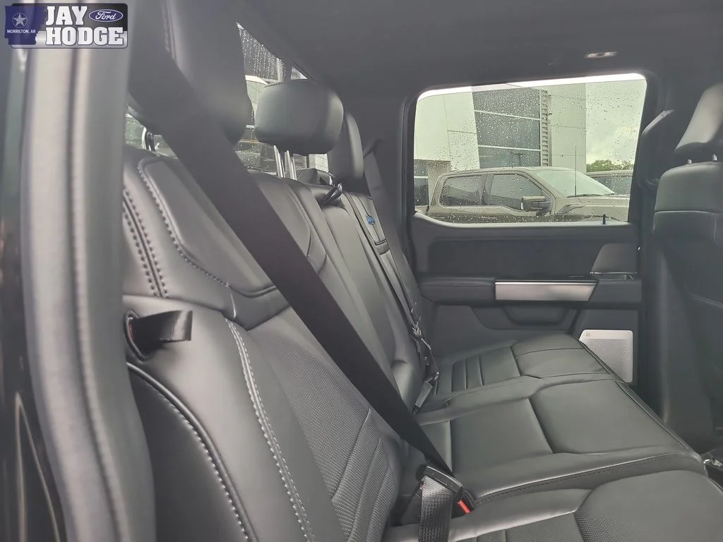 2026 Ford F-250 Super Duty Platinum - Photo 33