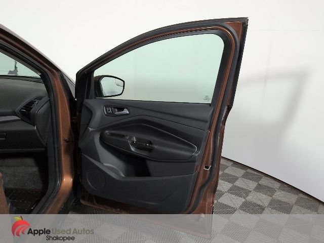 Used 2017 Red Ford SE image 38