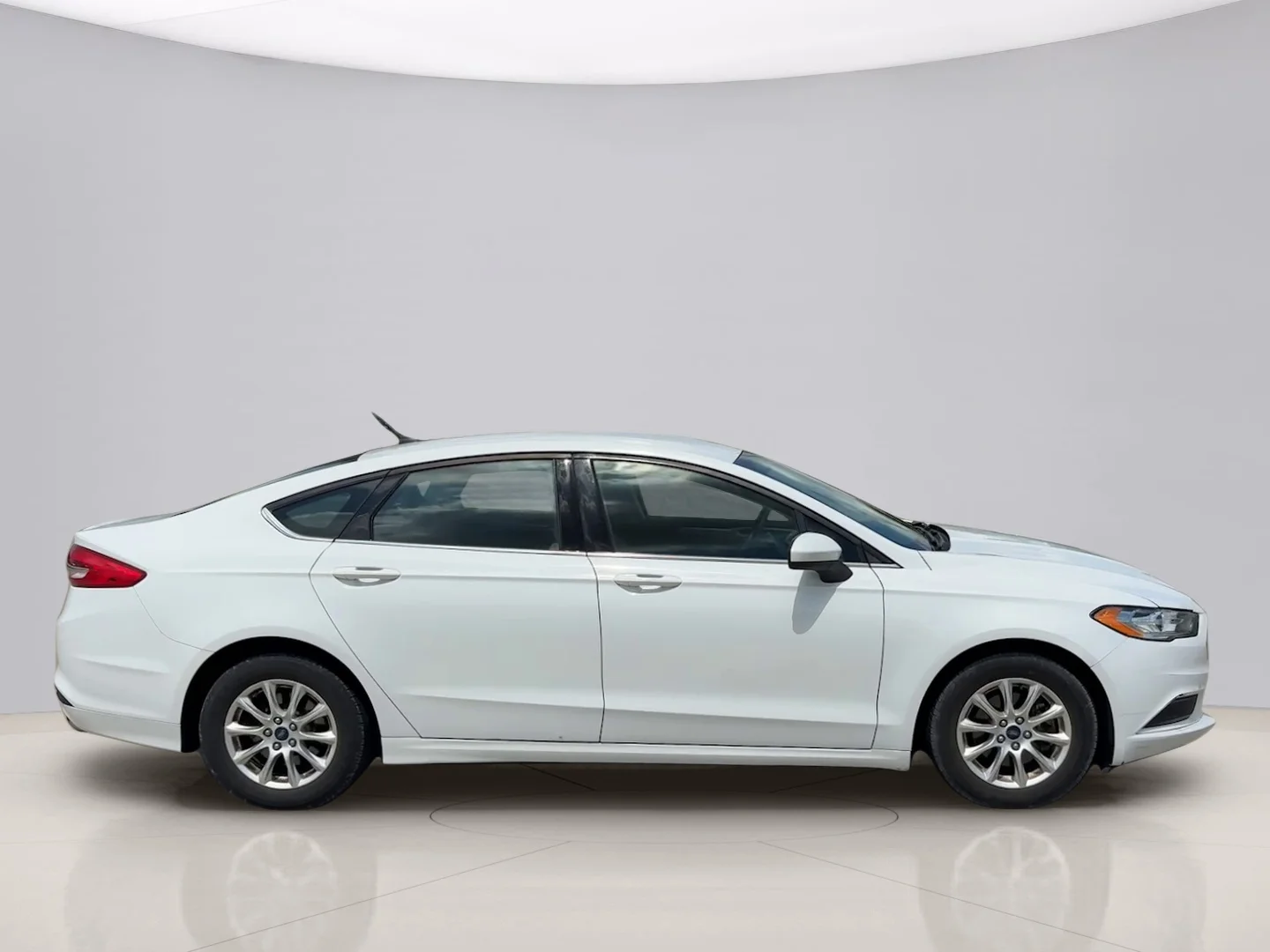 Used 2017 White Ford S image 6