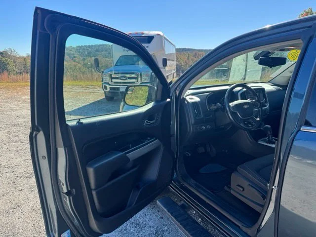 Used 2015 Gray Chevrolet LT image 10