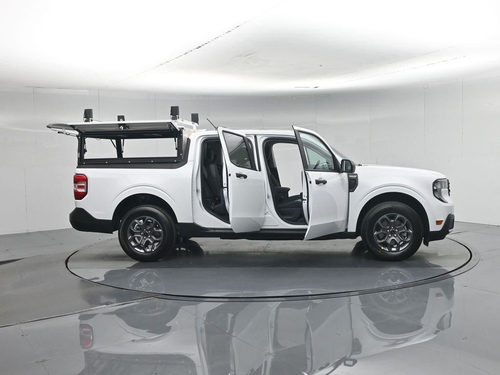 New 2026 Oxford White Ford XLT image 4