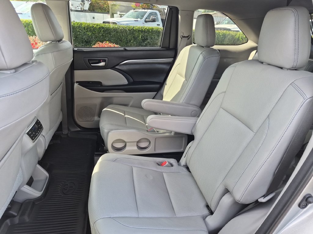 Used 2018 Silver Toyota Limited Platinum image 23
