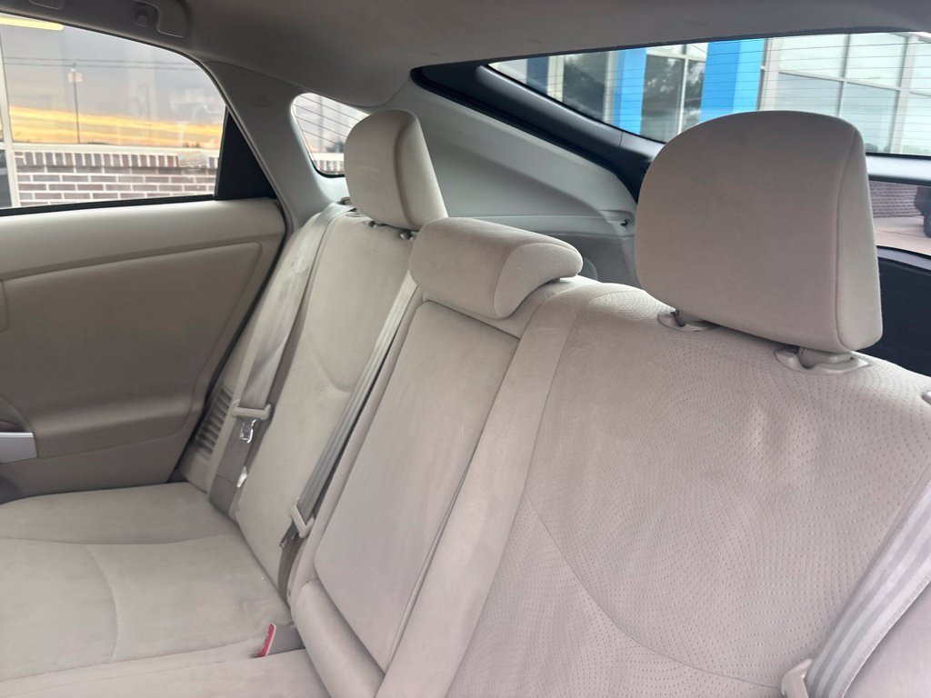 Used 2014 Pearl Toyota Three image 32