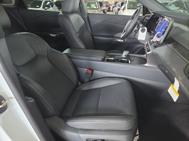 New 2026 Eminent White Pearl Lexus PREMIUM PLUS image 24