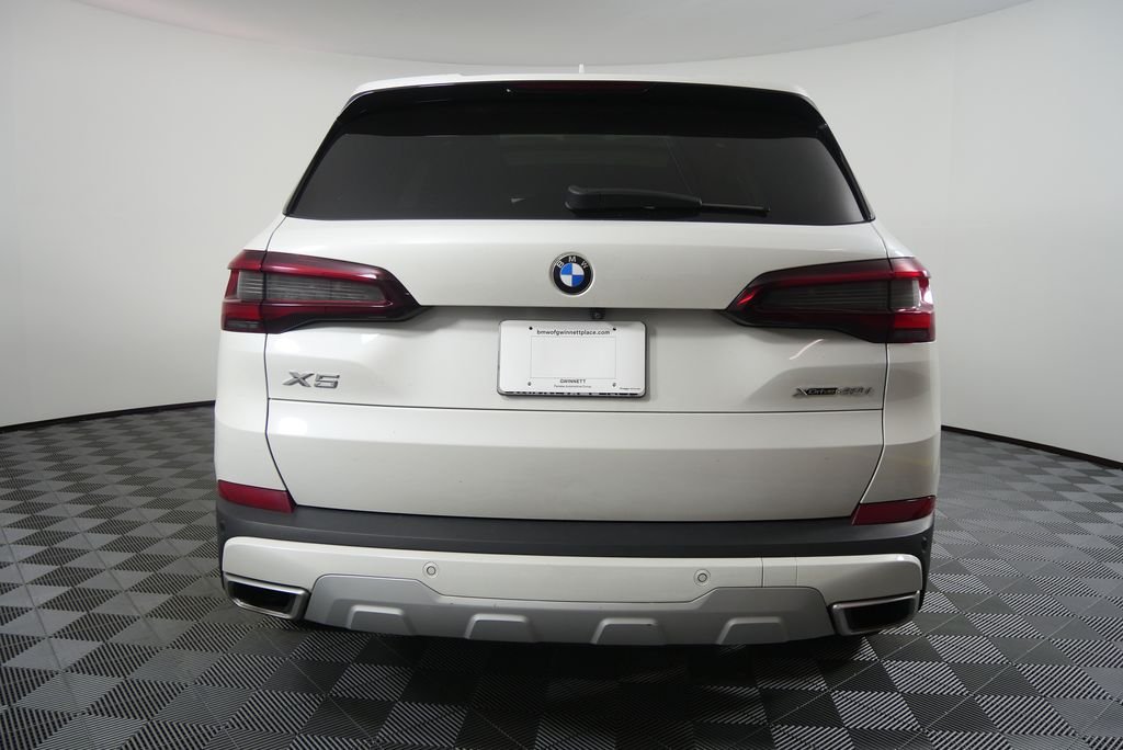 Used 2021 Mineral White Metallic BMW xDrive40i image 4