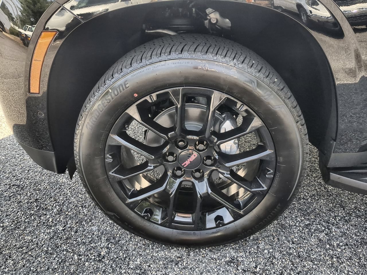 New 2026 Onyx Black GMC Elevation image 34