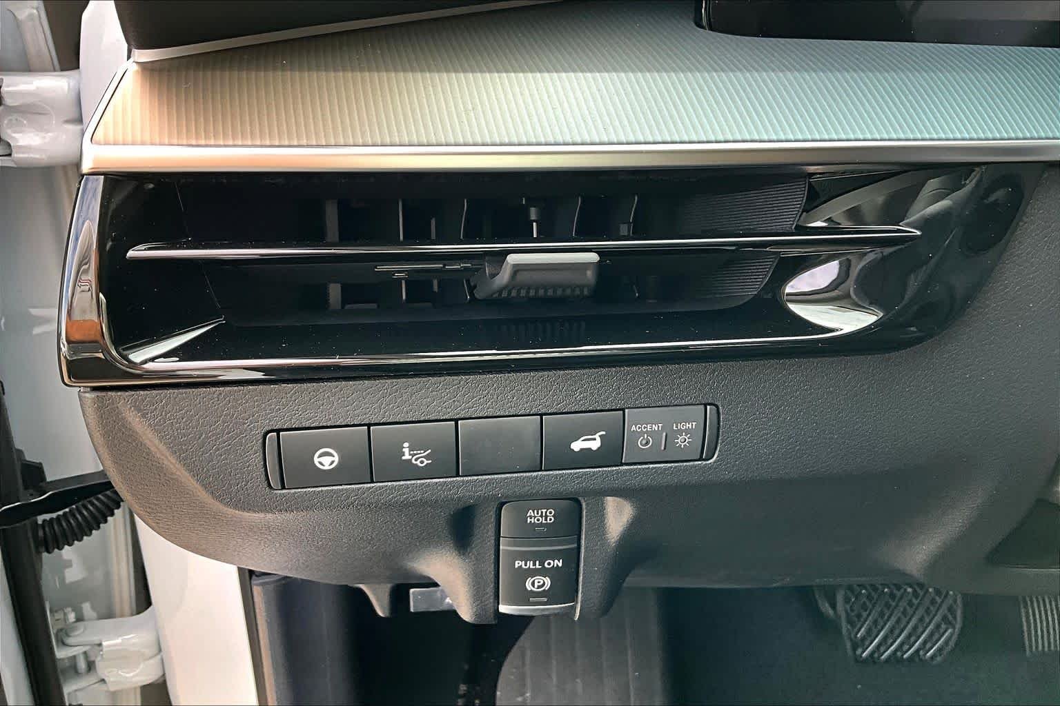 New 2026 Everest White Pearl TriCoat Nissan Platinum image 15